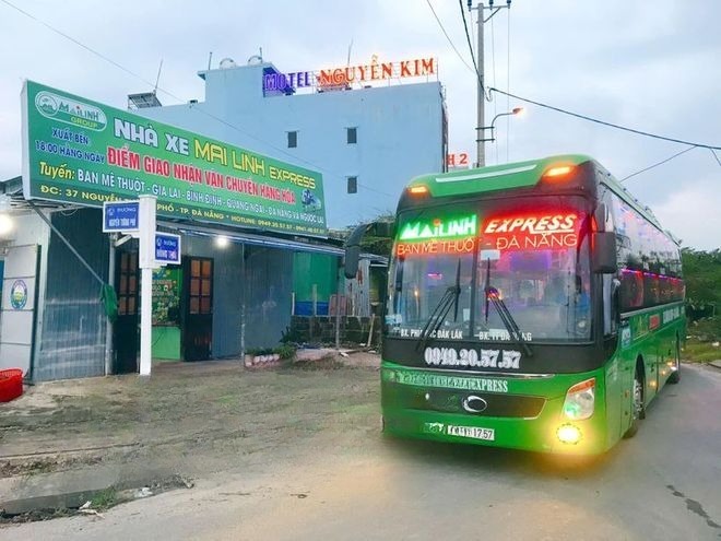 Xe Mai Linh (Đà Nẵng) Mặt trước xe Limousine 24 Phòng
