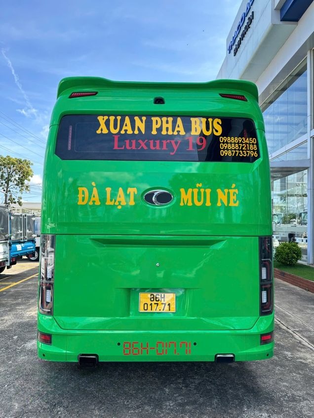 Xe Xuân Pha Mặt sau xe Limousine 19