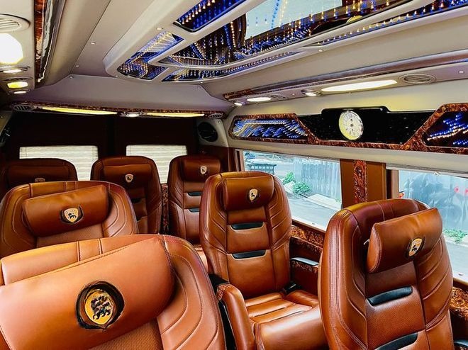 Xe Hoàng Vũ Limousine Nội thất Limousine 9 chỗ