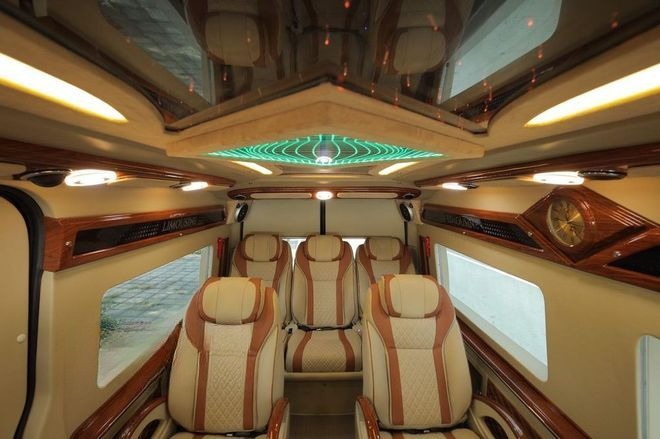 Xe Sóng Việt Nội thất Limousine 9 chỗ