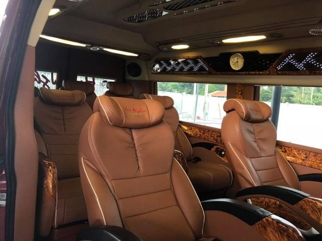 Xe Huệ Nghĩa Limousine Nội thất Limousine 9 chỗ
