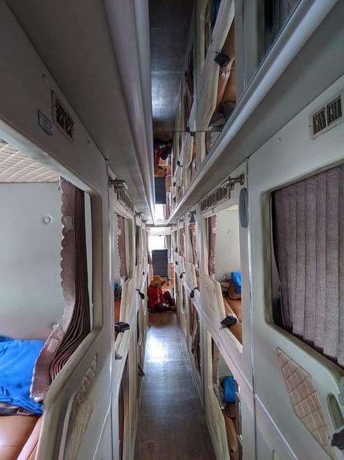 Xe Lovabus Giường nằm Nội thất Limousine giường phòng 22 chỗ