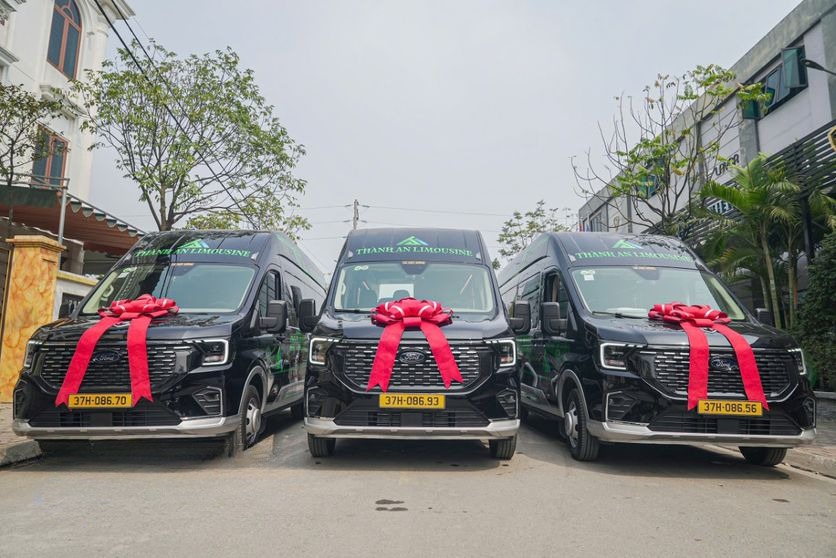Xe Thành An Limousine Mặt trước xe Xe Limousine 11 chỗ
