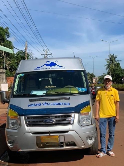 Xe Hoàng Yến Logistics Mặt trước xe Ghế ngồi 16 chỗ