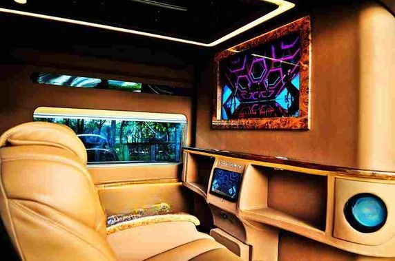Fuso President 11 chỗ Phương Nguyên Limousine