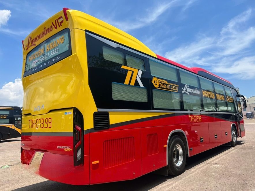 Xe Nguyên Khang Limousine Bên hông xe Mặt sau xe Giường nằm 40 chỗ