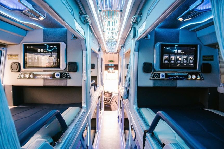 Xe Nhật Dương - Bình Minh Bus Giường nằm Nội thất Limousine phòng 21 đôi (WC)