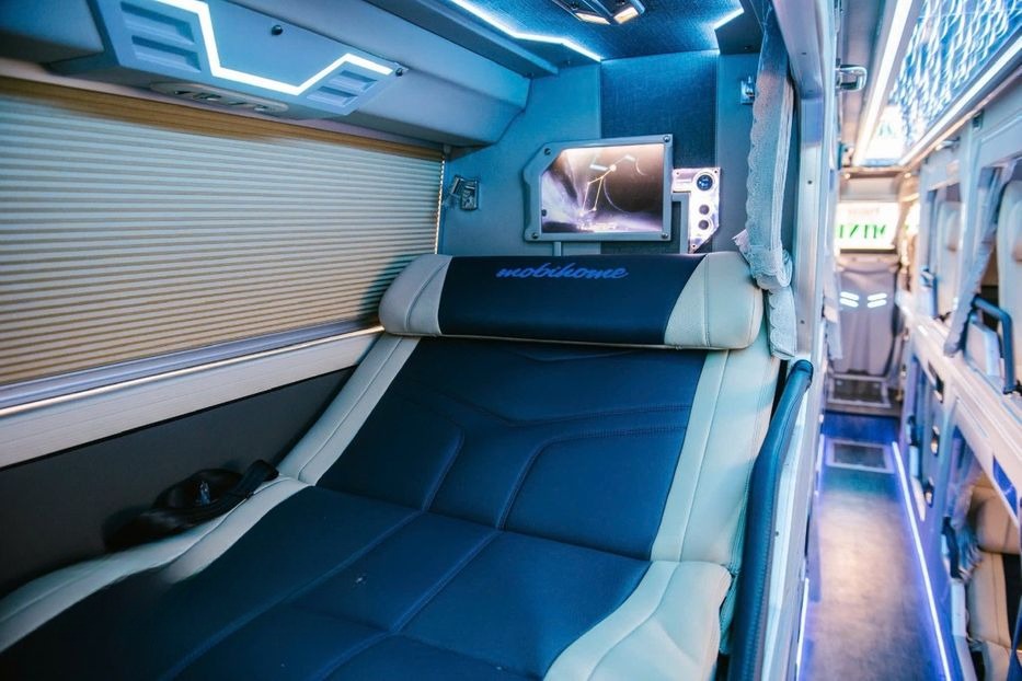 Xe Nhật Dương - Bình Minh Bus Giường nằm Limousine phòng 21 đôi (WC)