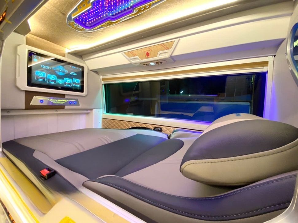 Xe Mạnh Quân Nội thất Giường nằm Tiện ích Cabin cung điện 24 phòng (VIP)