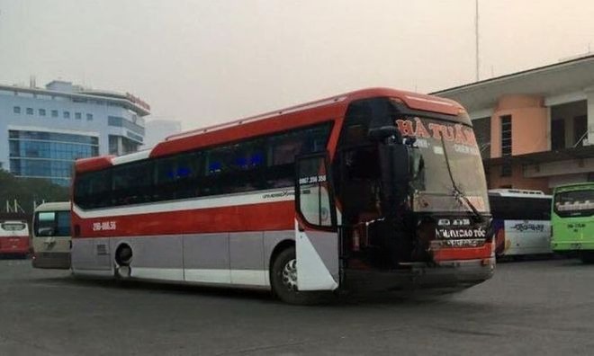 Xe Hà Tuấn Bên hông xe Giường nằm 41 chỗ