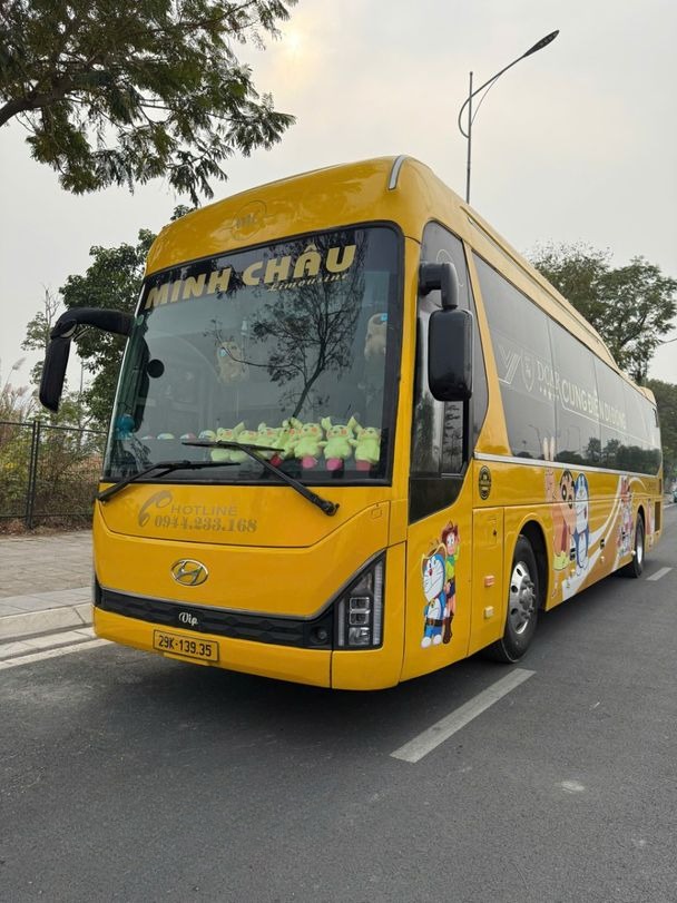 Xe Minh Châu Limousine undefined
