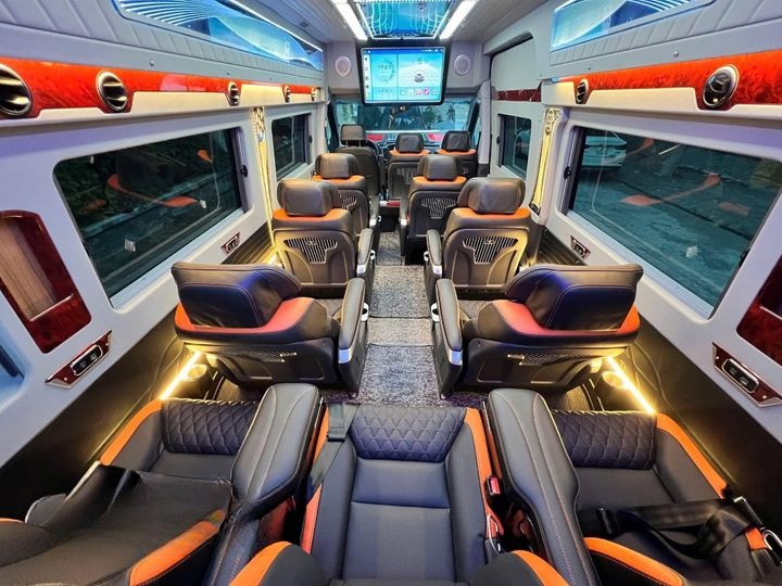 Xe 19 Limousine Nội thất Limousine 9 chỗ