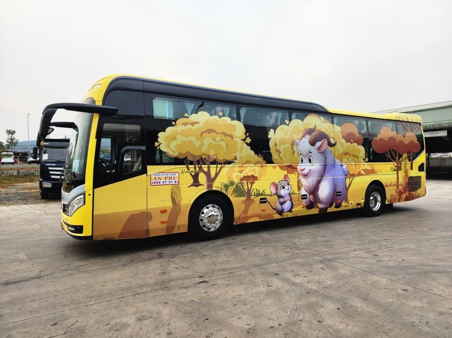 Xe An Phú Travel (Đà Lạt) Mặt trước xe Bên hông xe Limousine 34 Phòng VIP
