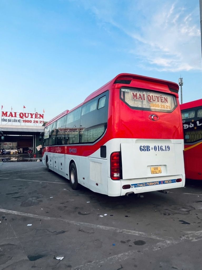 Xe Mai Quyên Mặt sau xe Limousine 24 Phòng