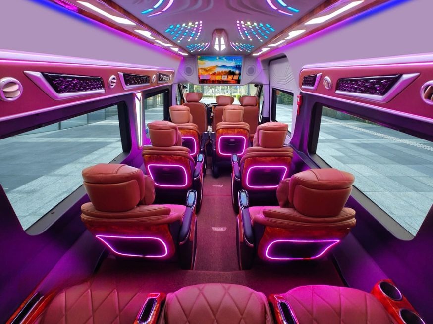 Xe Cao Lâm Nội thất  Limousine 11 chỗ
