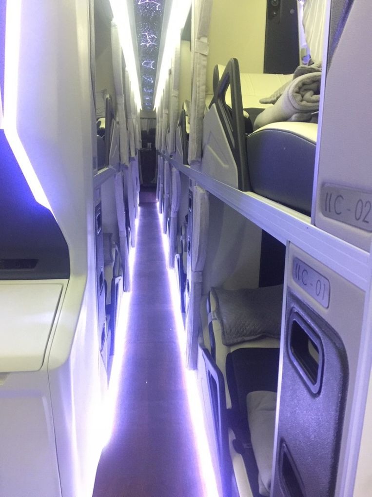 Xe Xuân Tráng Limousine undefined