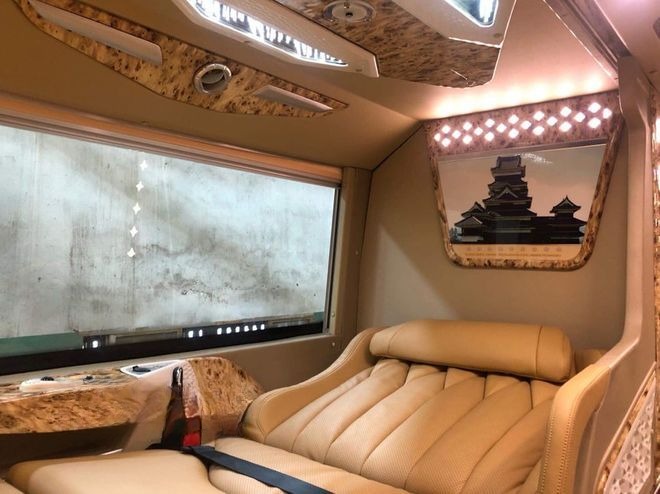 Xe Tuấn Hiệp Nội thất Giường nằm Limousine giường phòng 22 chỗ