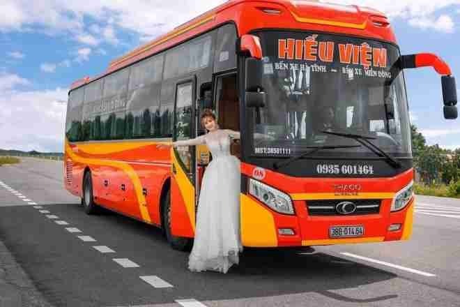 Xe Hiếu Viện Bên hông xe Mặt trước xe Giường nằm 40 giường