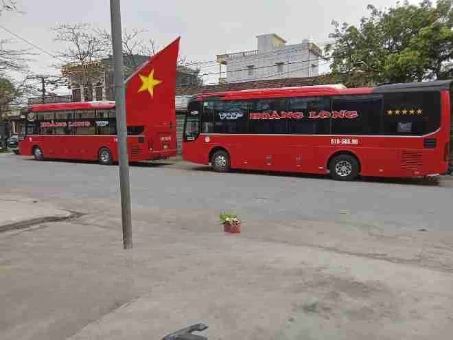 Xe HTX Vận tải C2 Bên hông xe Giường nằm 40 chỗ