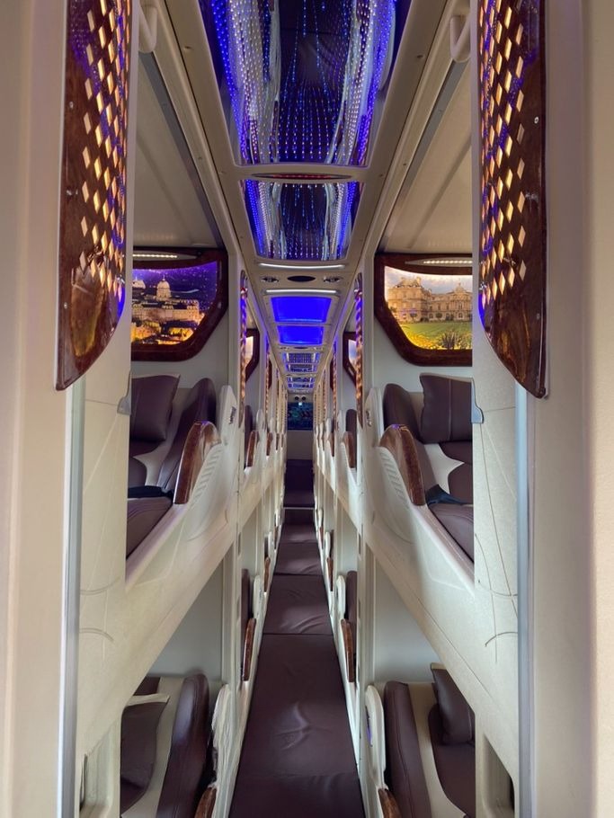 Xe Thái Sơn Nội thất Limousine 24 Phòng