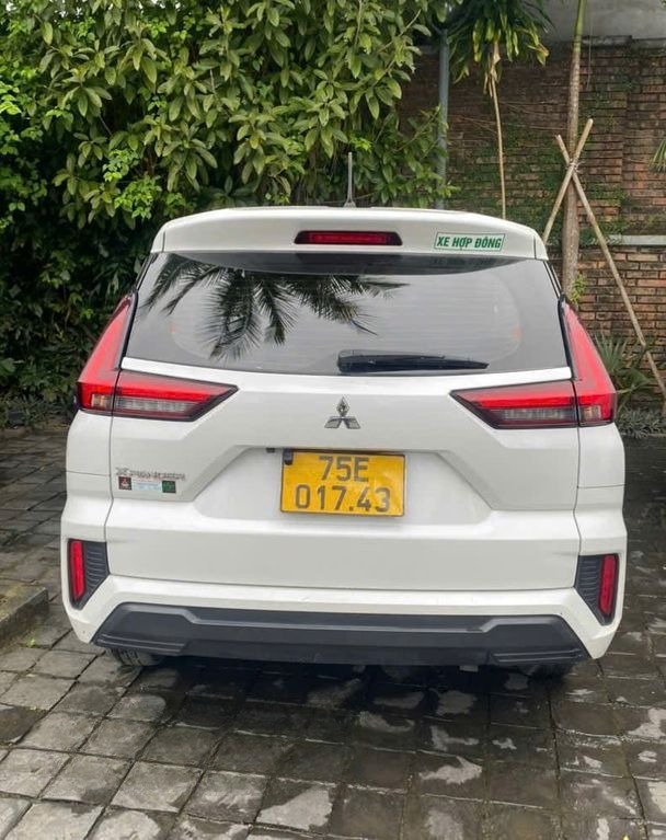 Xe Pháp Car Travel Mặt sau xe Xe 7 chỗ