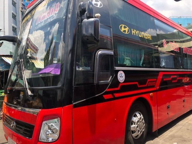 Xe Tín Nghĩa Bên hông xe Giường nằm 42 chỗ