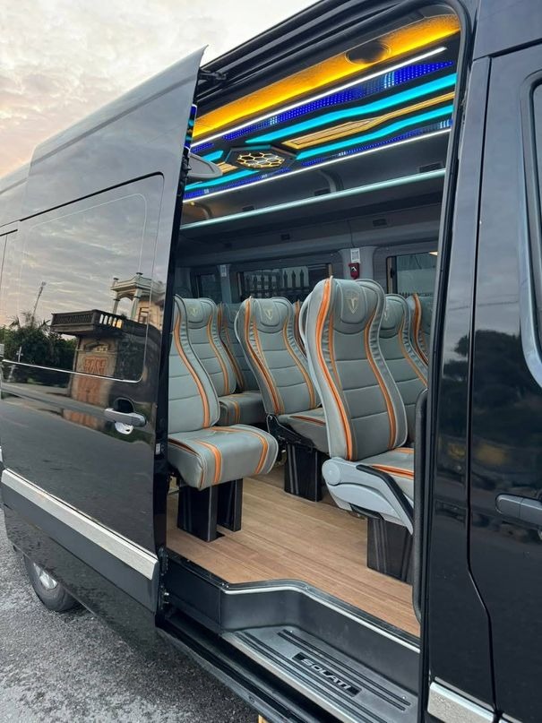 Xe Nam Hải  Ghế ngồi Tiện ích Nội thất Bên hông xe Limousine 16 ghế 