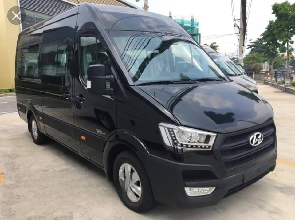 Xe SaPa Explore Mặt trước xe Limousine 11 chỗ