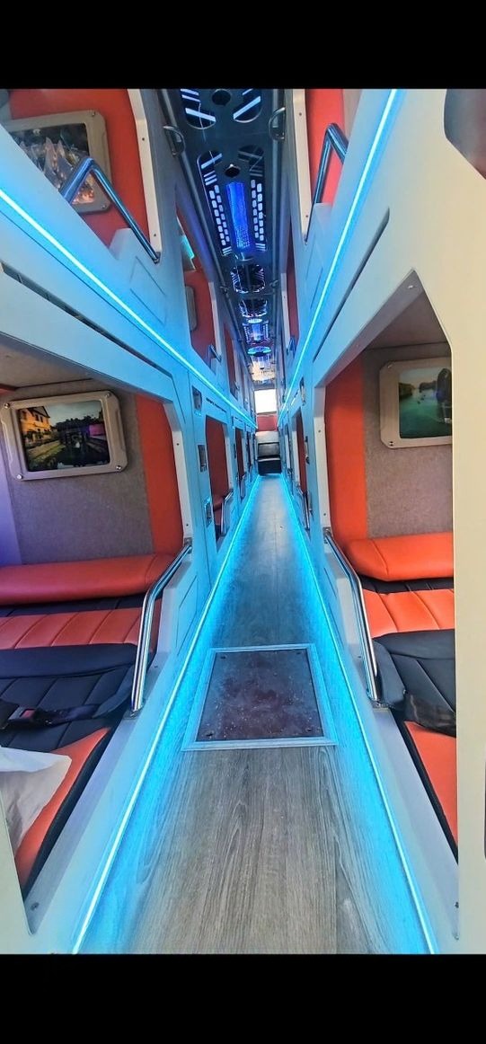Xe Dũng Thịnh Travel Tiện ích Limousine 24 cabin