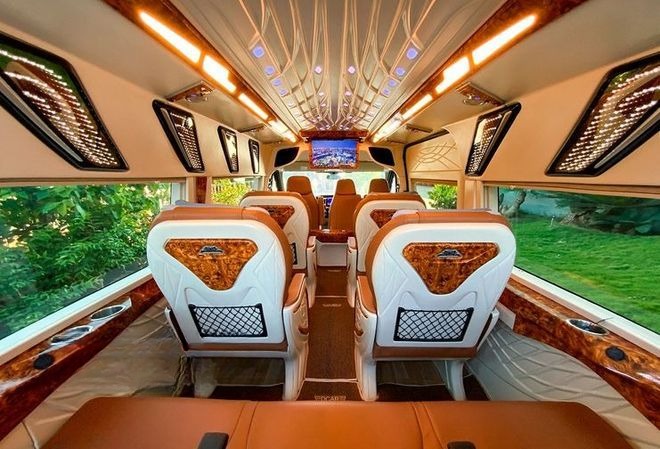 Xe Anh Quang Limousine Ghế ngồi Nội thất Limousine 11 chỗ VIP