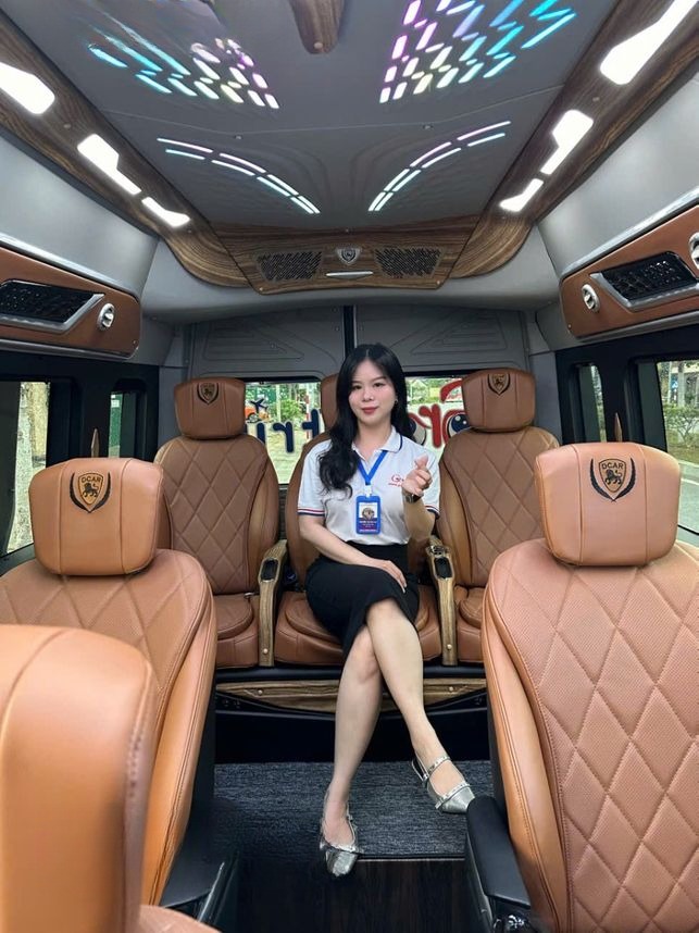 Xe GoroTrip Limousine VIP Nội thất Tiện ích Limousine Dcar 9 Chỗ 