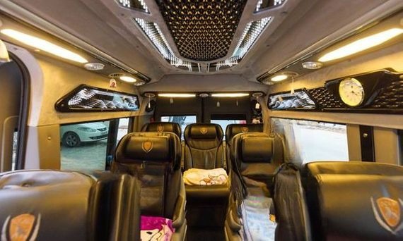 Limousine 9 chỗ VIP Móng Cái Limousine
