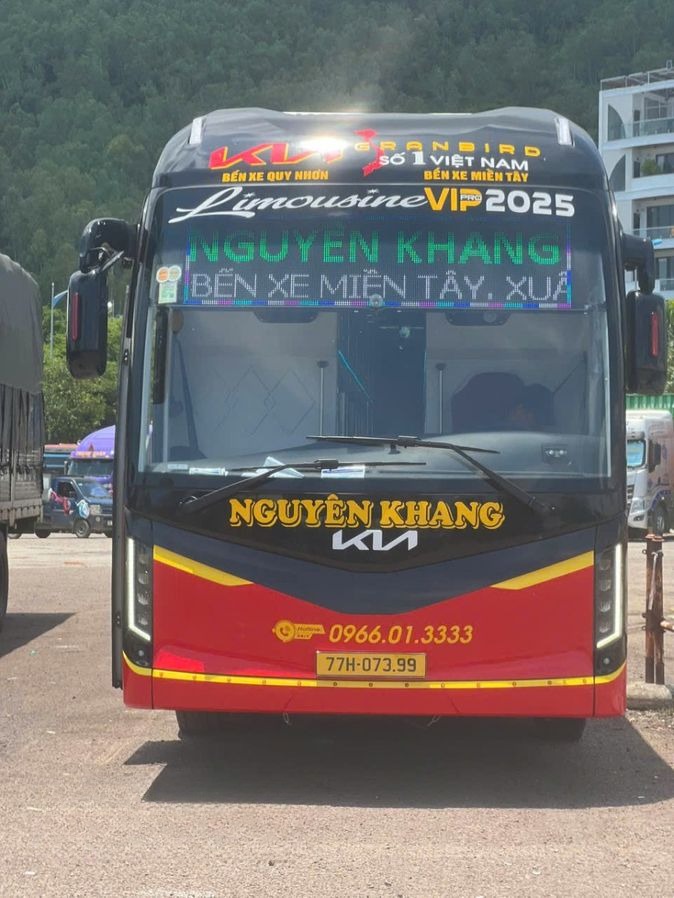 Xe Nguyên Khang Limousine Mặt trước xe Giường nằm 40 chỗ