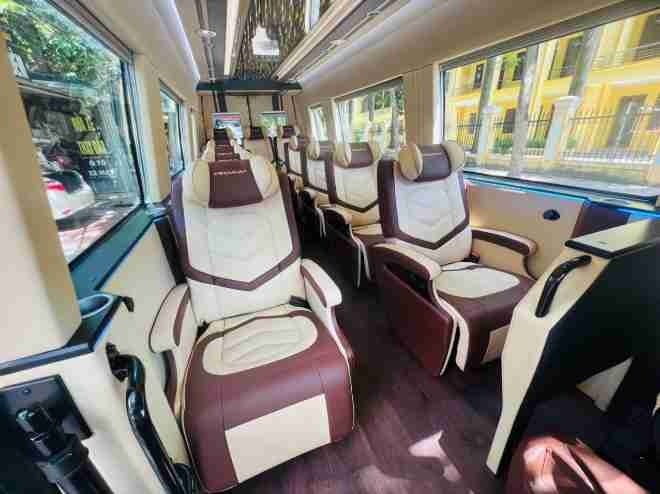 Xe Tiến Tiến Ghế ngồi Limousine 11 chỗ