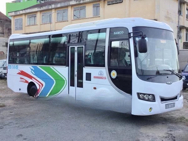 Xe Ngọc Bích Bên hông xe Mặt trước xe Ghế ngồi 28 chỗ