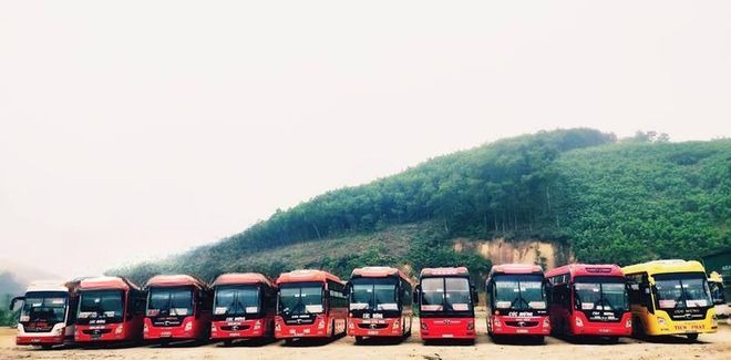 Xe Cúc Mừng Mặt trước xe Giường nằm 46 chỗ 