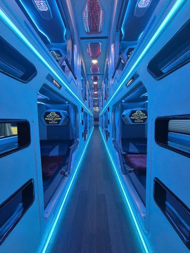 Xe TH Travel Nội thất Tiện ích Limousine 24 cabin đơn