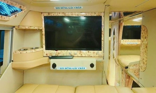 Xe Ngọc Ánh (Sài Gòn) Tiện ích Limousine giường phòng 22 chỗ