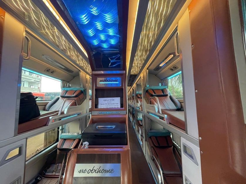 Xe Đức Thịnh Limousine Giường nằm Nội thất Cabin 34 phòng (WC)