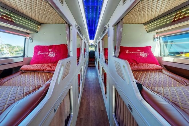 Xe Phong Phú Nội thất Tiện ích Limousine 22 Phòng