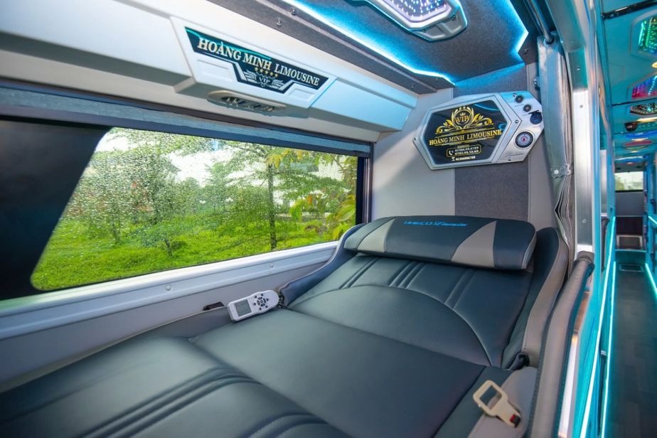 Xe HM Happycar Giường nằm Tiện ích Nội thất Cabin 24 phòng