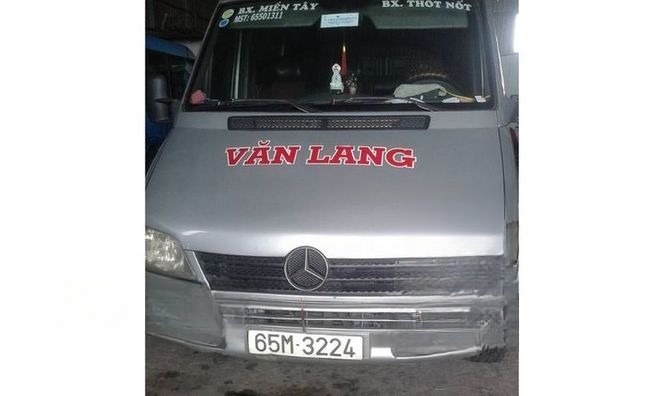 Xe Văn Lang Mặt trước xe Ghế ngồi 16 chỗ