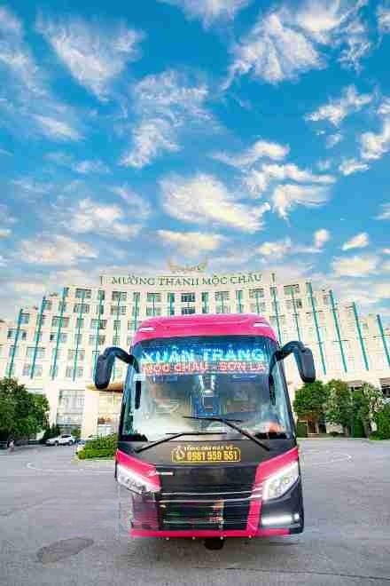 Xe Xuân Tráng Limousine undefined