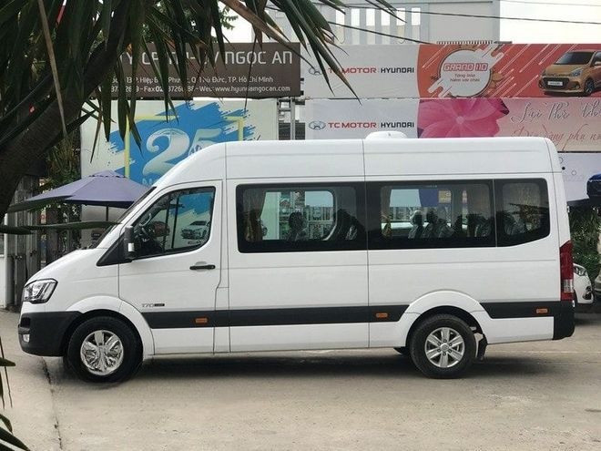 Xe Khánh Hương (Thái Nguyên) Bên hông xe Ghế ngồi Solati 16 chỗ