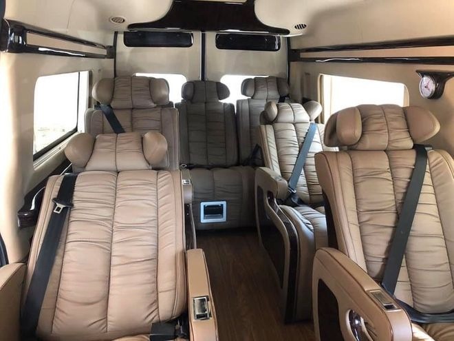 Xe Công Phương VIP Nội thất Limousine 9 chỗ VIP