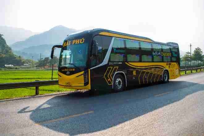 Xe Hải Phú Bên hông xe Limousine giường phòng đơn 34 chỗ