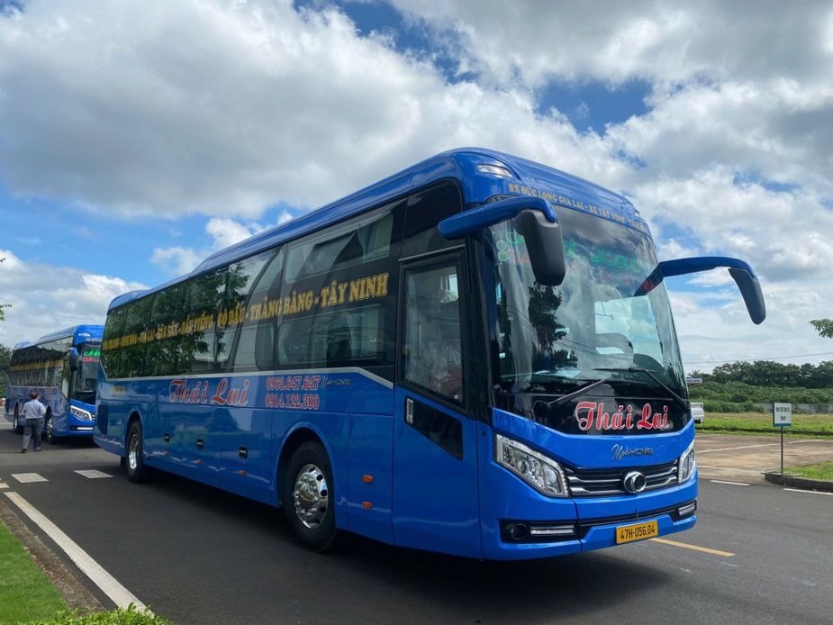 Xe Thái Lai Mặt trước xe Bên hông xe Giường nằm 40 chỗ