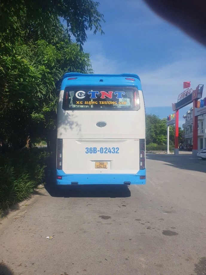 Xe TNT (Thanh Hóa) Mặt sau xe Cabin 24 phòng đôi