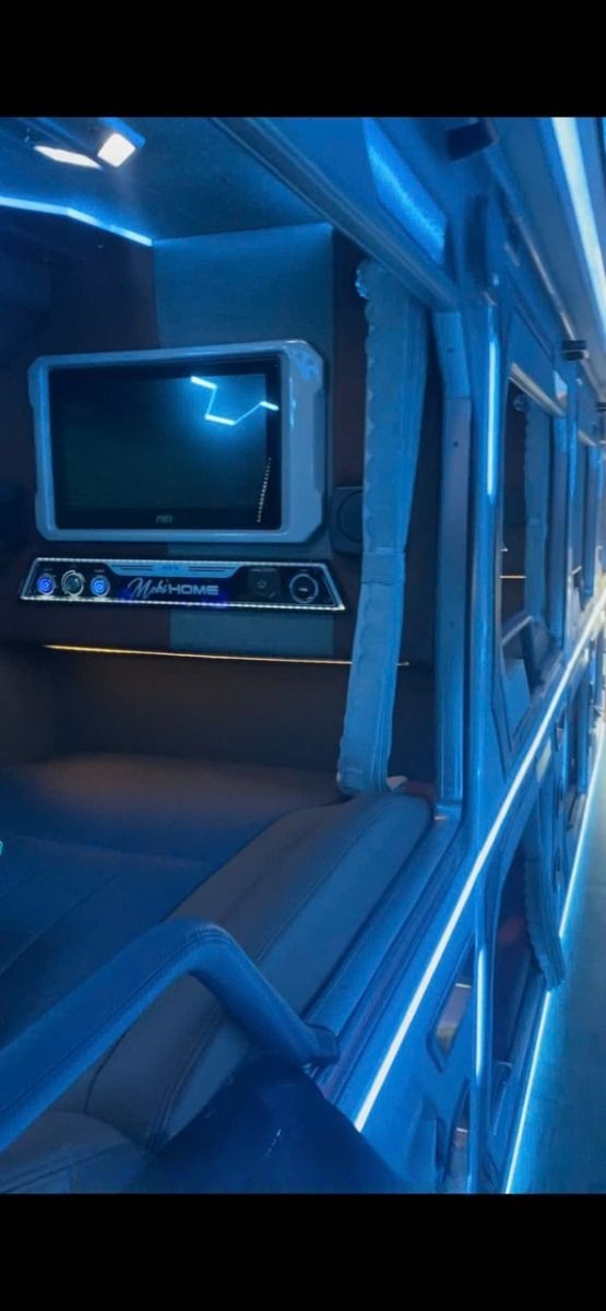 Xe Hưng Thủy (Bình Định) Nội thất Limousine giường phòng 24 chỗ