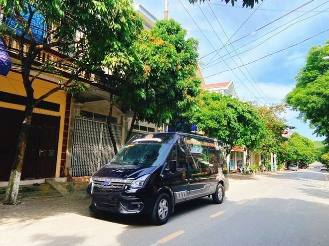 Xe Minh Long Limousine Mặt trước xe 